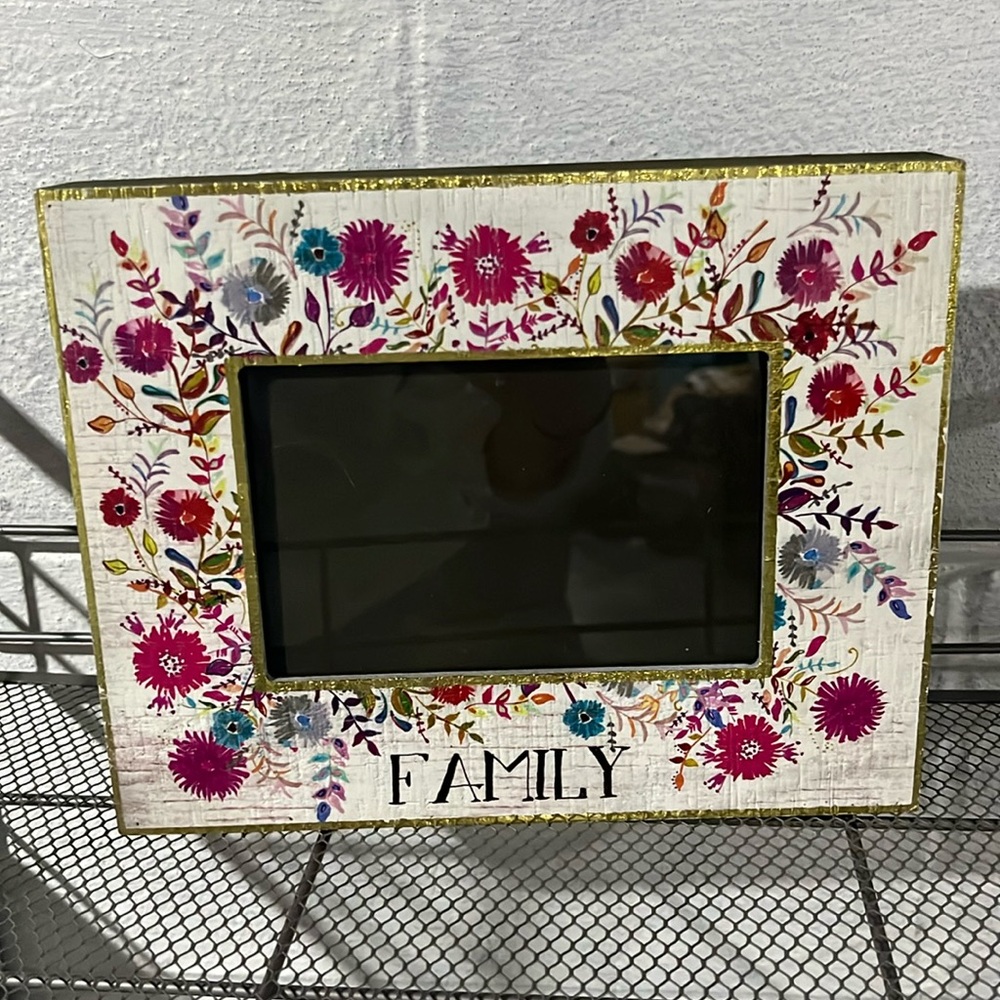 Natural life picture frame